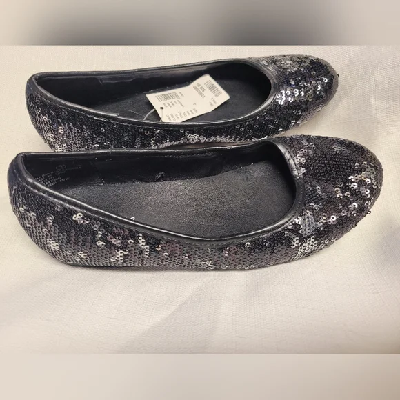 Justice | Shoes | Girls Justice Size 3 Dress Shoes With Black And Silver  Sequins New With Tags | Poshmark